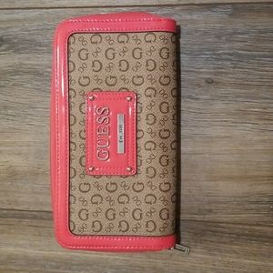 NWOT Guess Wallet